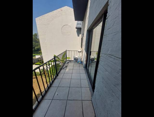 1 BEDROOM APARTMENT FOR SALE IN PETERVALE